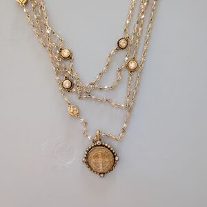 Elegant Gold Layered Necklace